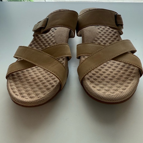 SoftWalk Women's Brimley Mule Sandal in Tan Sz 10 - Picture 2 of 10